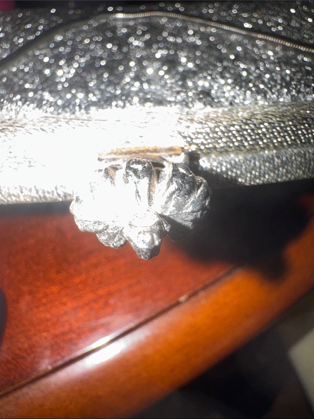 Vintage Silver Glitter Evening Clutch with Chain Strap - Picture 4 of 11